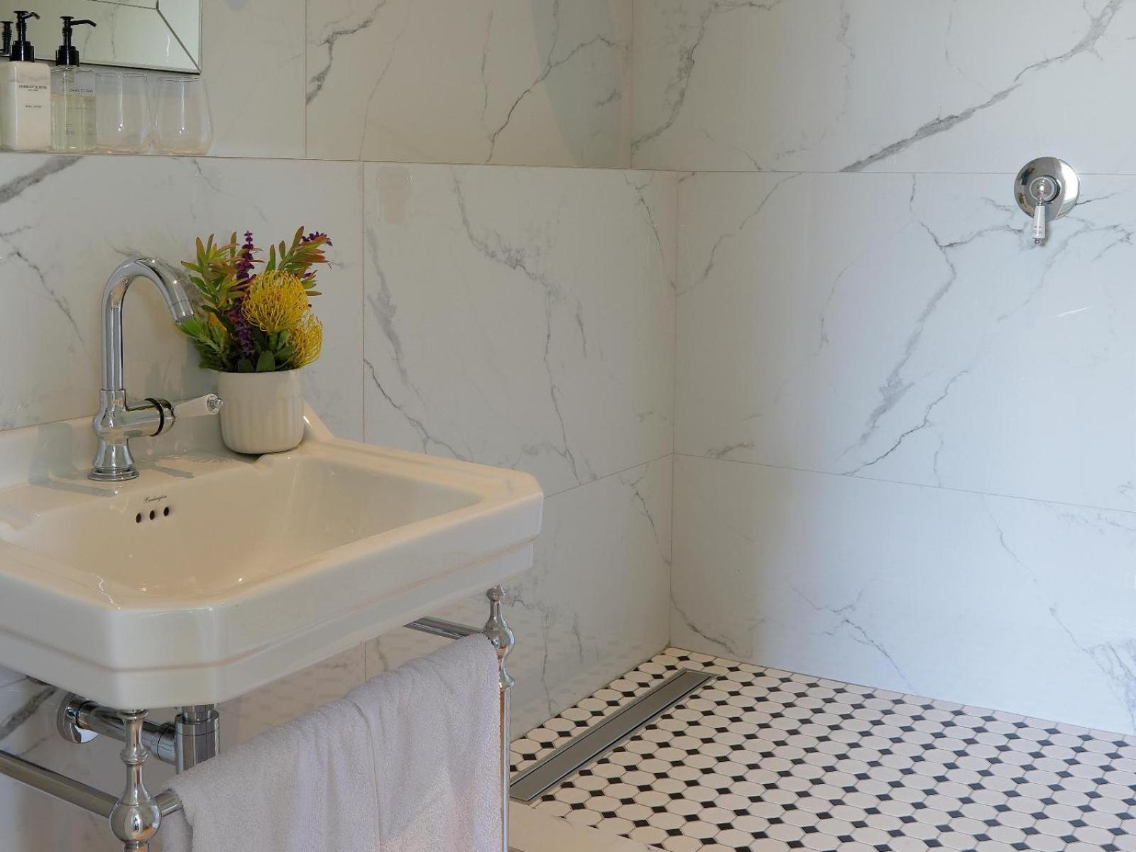 One Kensington Boutique Hotel Cape Town Room photo